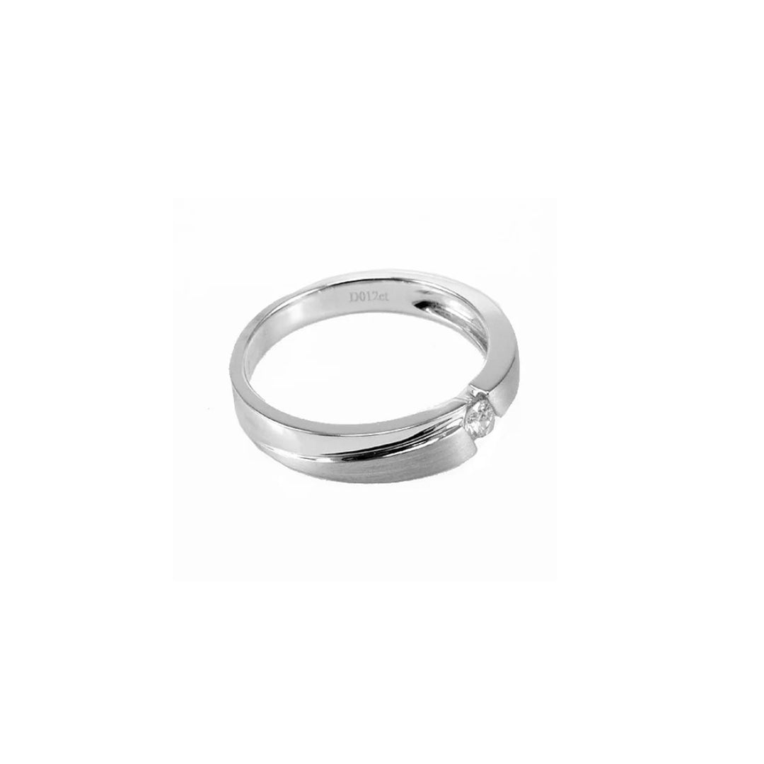 Eye-Catching Solitaire Engagement Ring