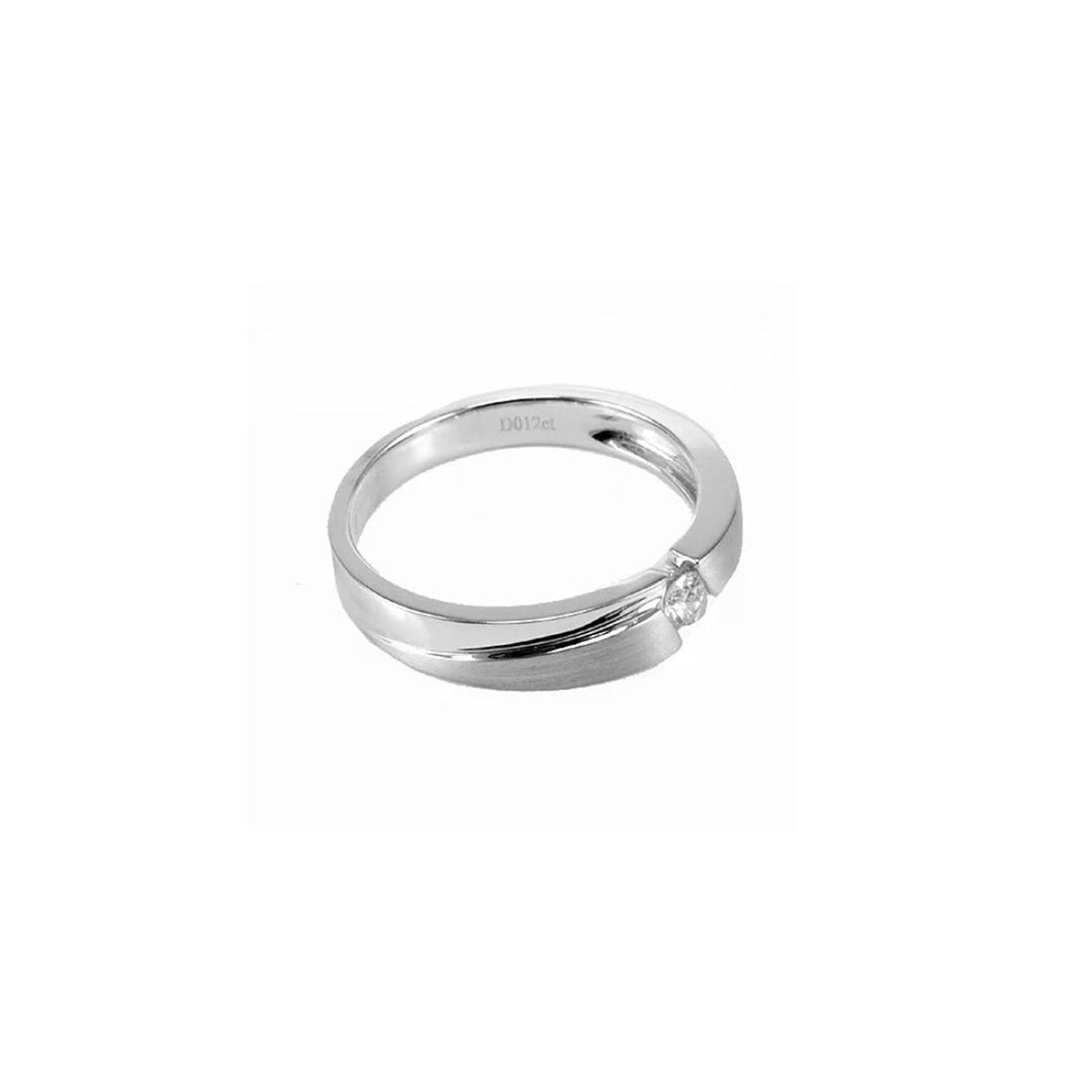 Eye-Catching Solitaire Engagement Ring