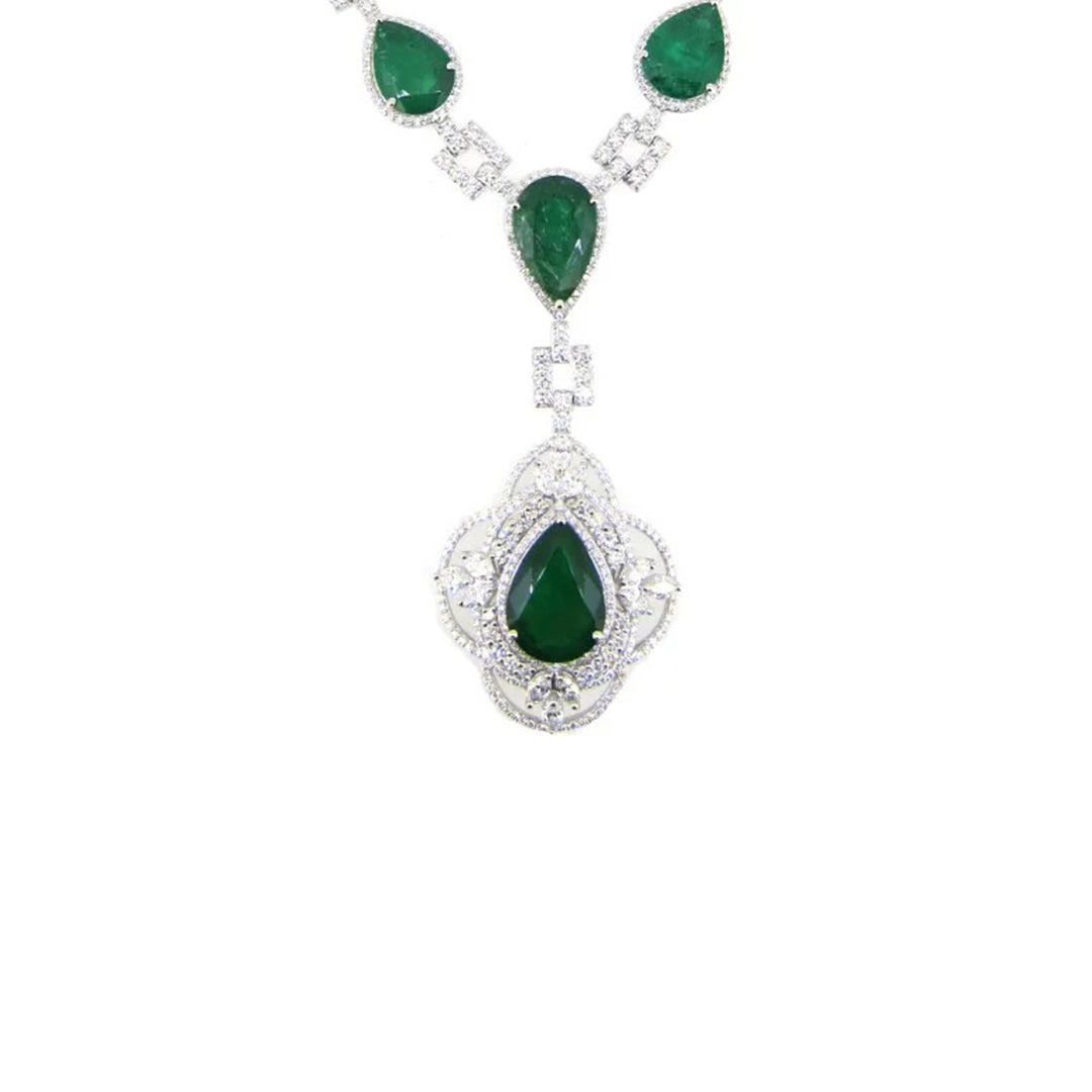 Emerald Luxury Diamond Necklace
