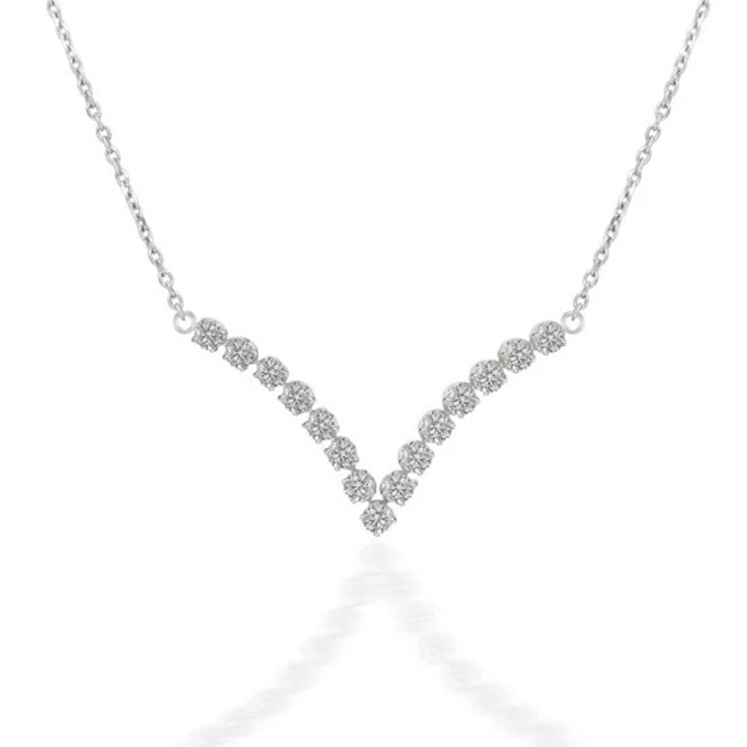 Curved shape cluster set diamond necklace